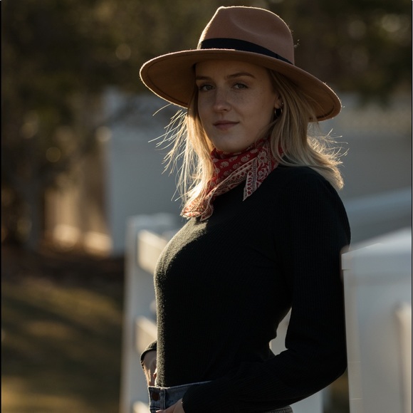 Tan Rimmed Cowboy-Style Hat - Picture 4 of 4